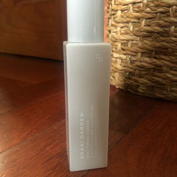 shani darden daily toning essence